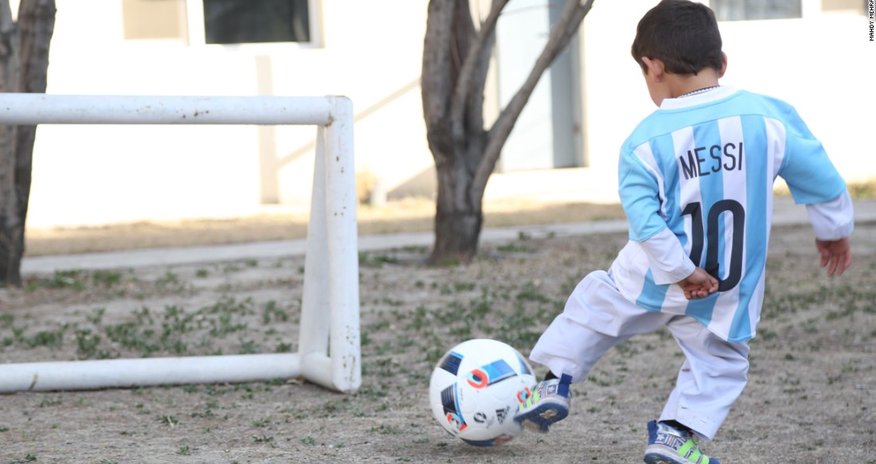 Family of Afghan boy with plastic Messi jersey flees to Pakistan Family of Afghan boy with plastic Messi jersey flees to Pakistan