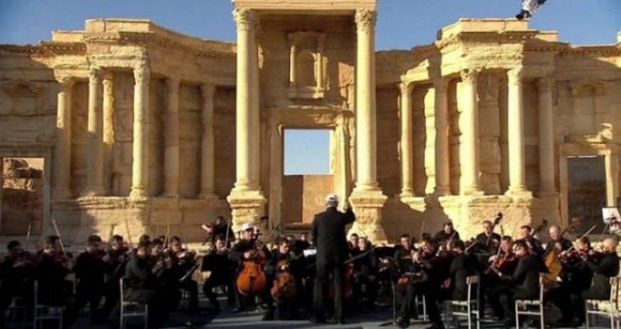 Russia's Valery Gergiev conducts concert in Palmyra ruins Russia's Valery Gergiev conducts concert in Palmyra ruins