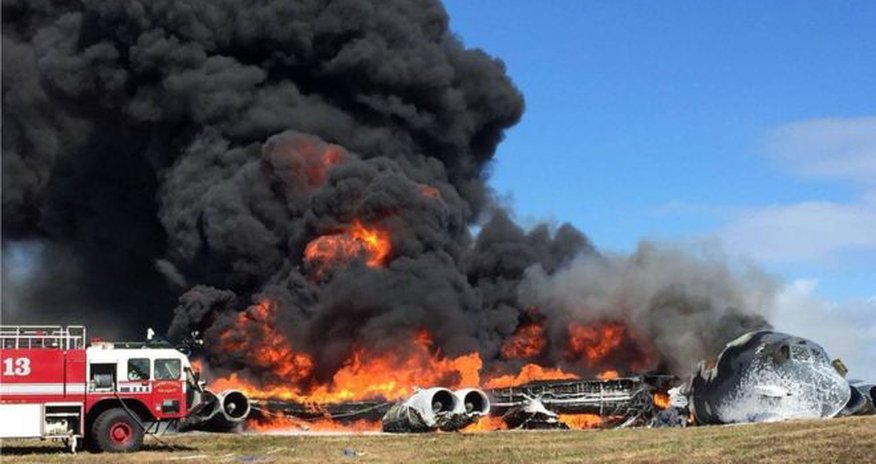 American B-52 bomber crashes in Guam American B-52 bomber crashes in Guam