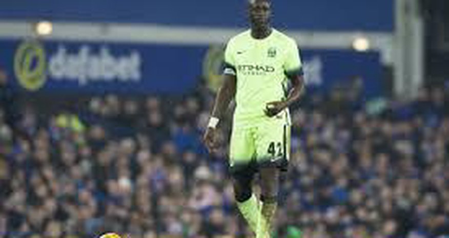 Yaya Ture 30 milyonluq təklifi rədd etdi Yaya Ture 30 milyonluq təklifi rədd etdi