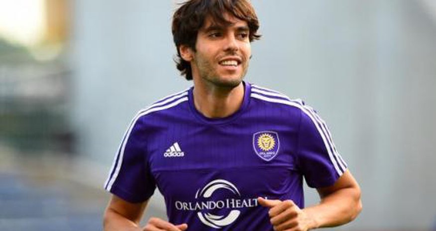 Kaka Braziliya millisinə çağırıldı Kaka Braziliya millisinə çağırıldı