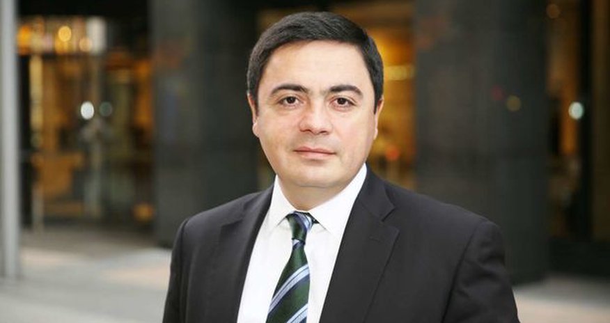 Азербайджанец на престижной должности Азербайджанец на престижной должности