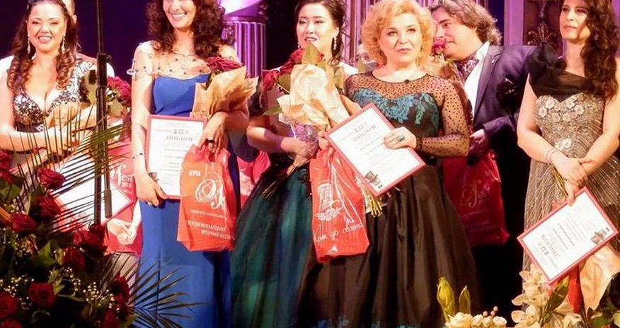 Musiqili Teatrın aktrisası Beynəlxalq festivaldan diplomla qayıtdı - FOTOLAR Musiqili Teatrın aktrisası Beynəlxalq festivaldan diplomla qayıtdı - FOTOLAR
