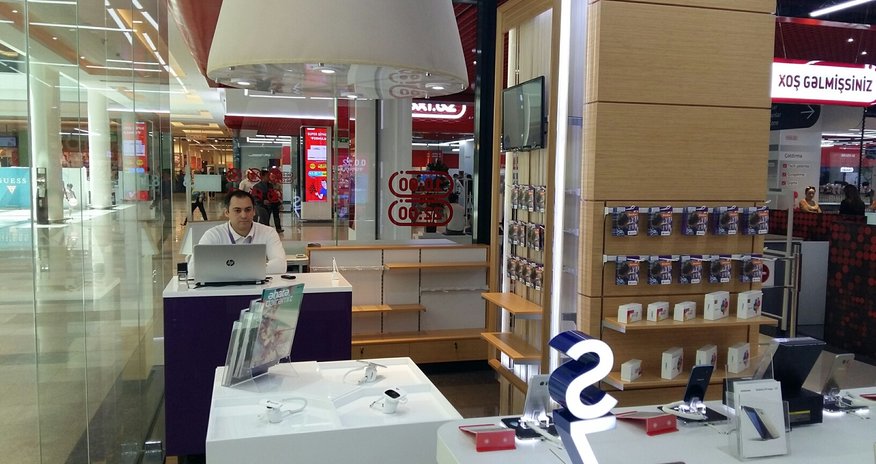 Azercell Müştəri Xidmətləri indi Gənclik Mall-da Azercell Müştəri Xidmətləri indi Gənclik Mall-da