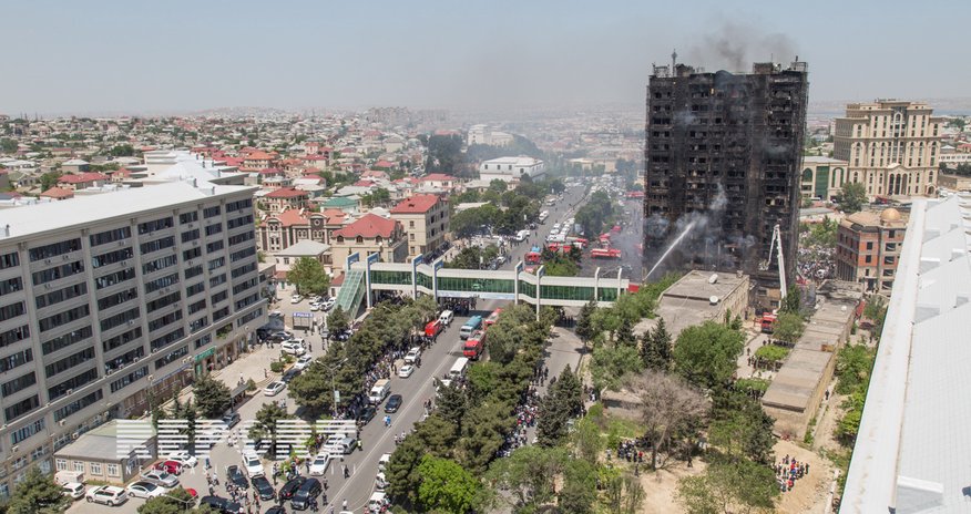 Binəqədidə yanan bina ilə bağlı məhkəmə başlayır Binəqədidə yanan bina ilə bağlı məhkəmə başlayır