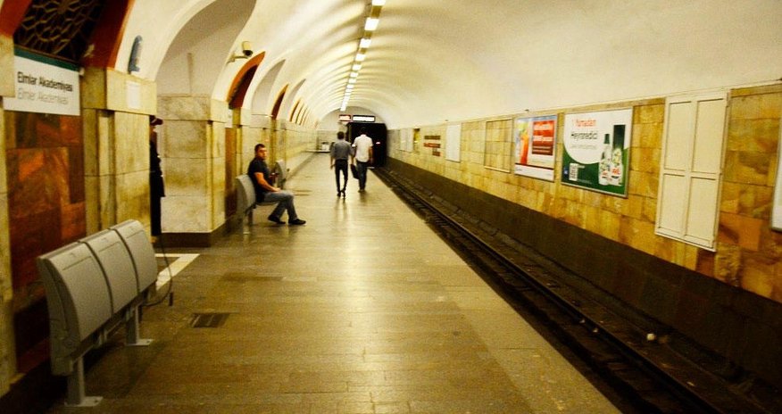 В метро устанавливают новые сиденья В метро устанавливают новые сиденья