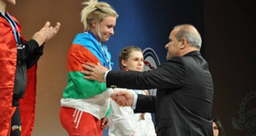 Ağırlıqqaldıranlarımız iki Olimpiya lisenziyasından məhrum edildi Ağırlıqqaldıranlarımız iki Olimpiya lisenziyasından məhrum edildi