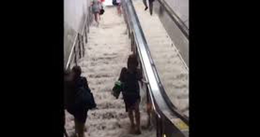 Потоп в метро - ВИДЕО Потоп в метро - ВИДЕО