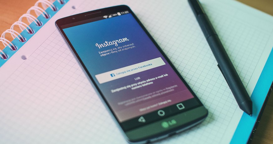 Instagram научился переводить Instagram научился переводить
