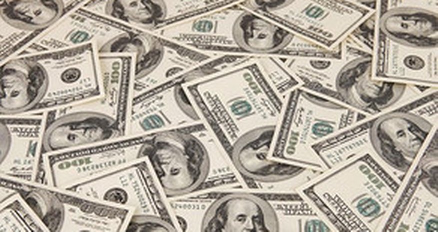 Банки приостановили продажу долларов Банки приостановили продажу долларов