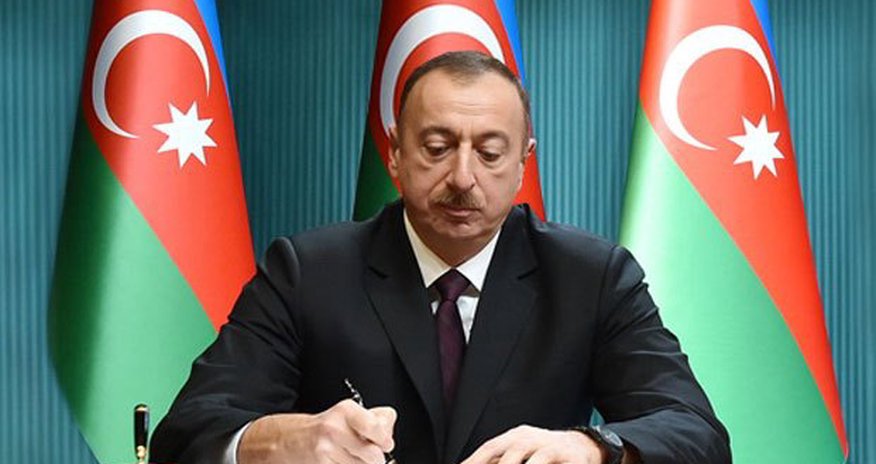Prezident fərman imzaladı Prezident fərman imzaladı