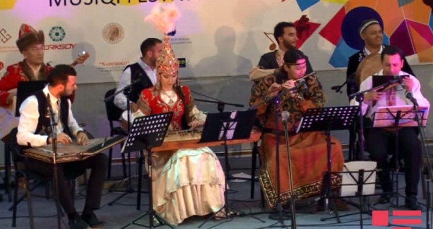 Şəkidə “İpək Yolu” Beynəlxalq Musiqi Festivalı başladı Şəkidə “İpək Yolu” Beynəlxalq Musiqi Festivalı başladı