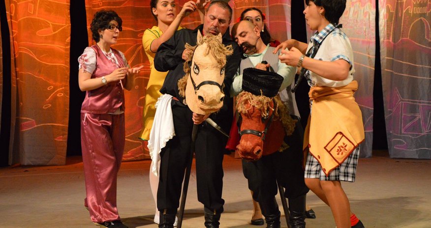 Gənc Tamaşaçılar Teatrının Rusiyadan qonaqları var - FOTOLAR Gənc Tamaşaçılar Teatrının Rusiyadan qonaqları var - FOTOLAR