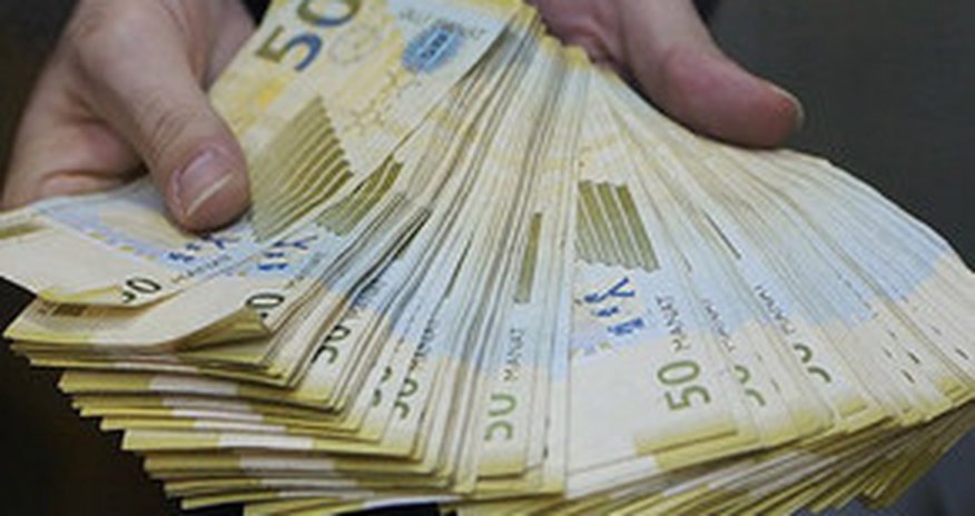 Bakı sakininə qarşı 80 min manatlıq dələduzluq Bakı sakininə qarşı 80 min manatlıq dələduzluq