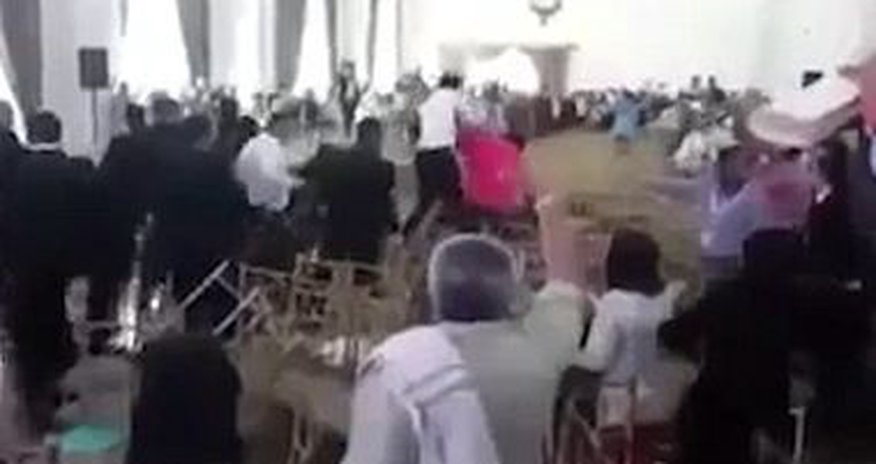 Учителя устроили побоище - ВИДЕО Учителя устроили побоище - ВИДЕО