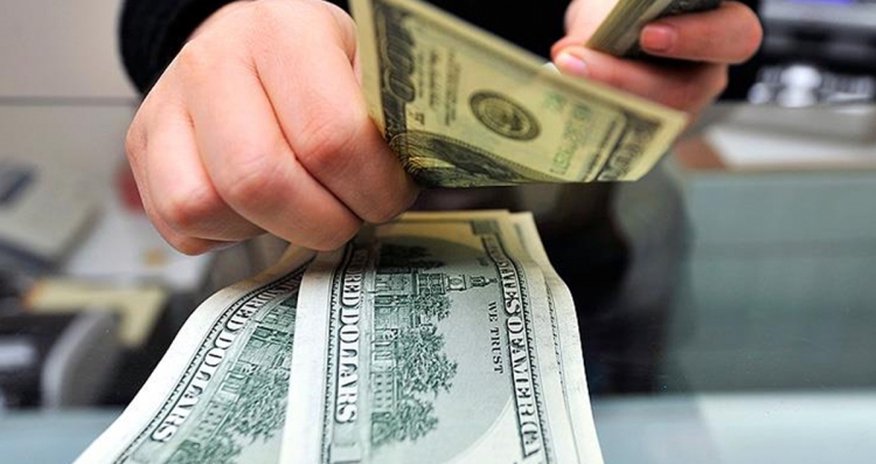 Dollar dörd aylıq maksimum ətrafındadır Dollar dörd aylıq maksimum ətrafındadır