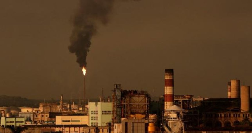 Oil prices dip on ongoing oversupply Oil prices dip on ongoing oversupply