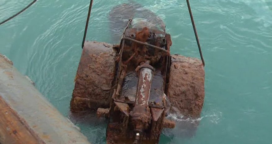 Со дна моря подняли паровоз Со дна моря подняли паровоз