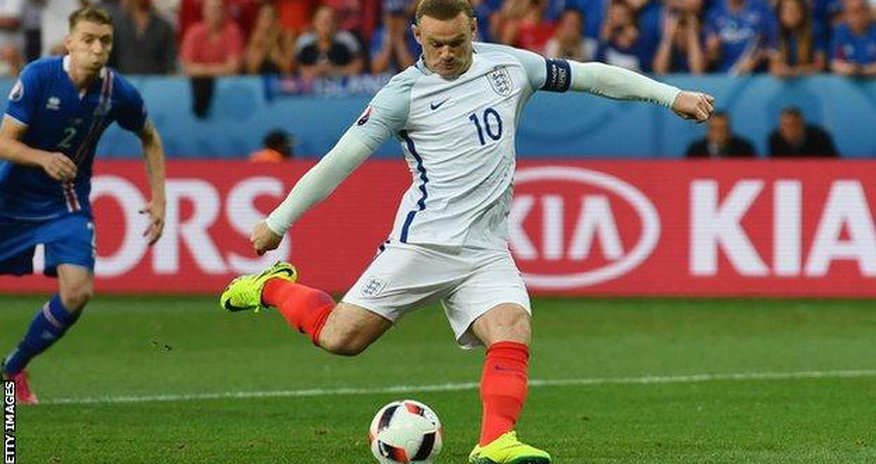 Jose Mourinho to determine Wayne Rooney's England role Jose Mourinho to determine Wayne Rooney's England role