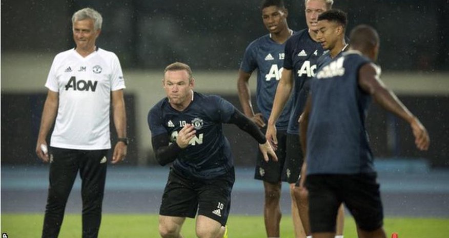 Wayne Rooney predicts return of 'old Manchester United' under Jose Mourinho Wayne Rooney predicts return of 'old Manchester United' under Jose Mourinho