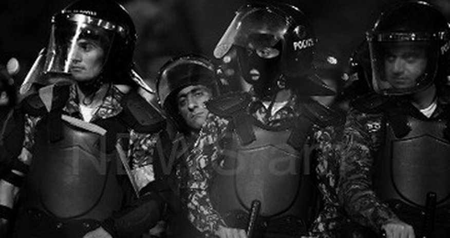 Armenia police detain over dozens of youths in Yerevan’s Liberty Square Armenia police detain over dozens of youths in Yerevan’s Liberty Square