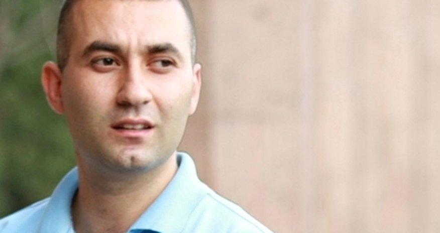 Нападение на оппозиционера Нападение на оппозиционера