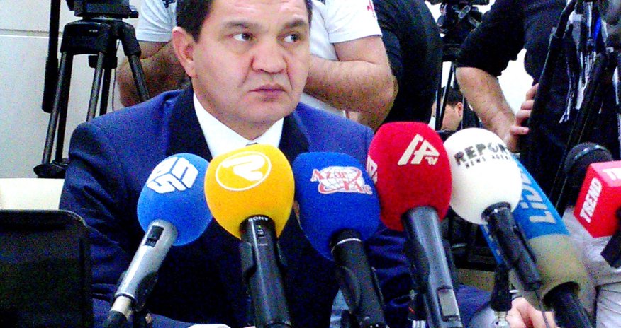 Azad Cavadov: "Yeni uçot dərəcəsinin bazara təsirinə baxacağıq" Azad Cavadov: "Yeni uçot dərəcəsinin bazara təsirinə baxacağıq"