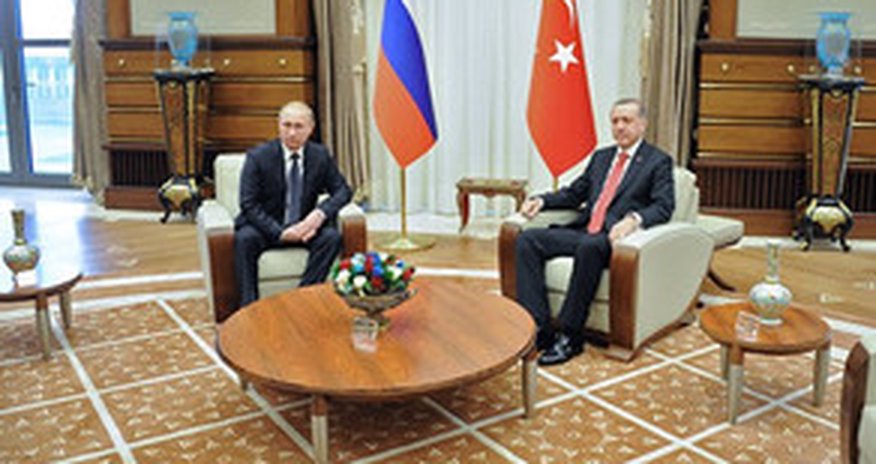 Putin: "Dövlət çevrilişinə cəhddən sonra Ərdoğana ilk zəng edənlərdən biri mən olmuşam" Putin: "Dövlət çevrilişinə cəhddən sonra Ərdoğana ilk zəng edənlərdən biri mən olmuşam"