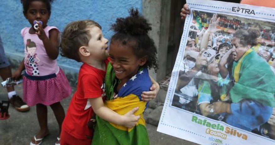Brazil judo champ stirs hope in slum where she grew up Brazil judo champ stirs hope in slum where she grew up