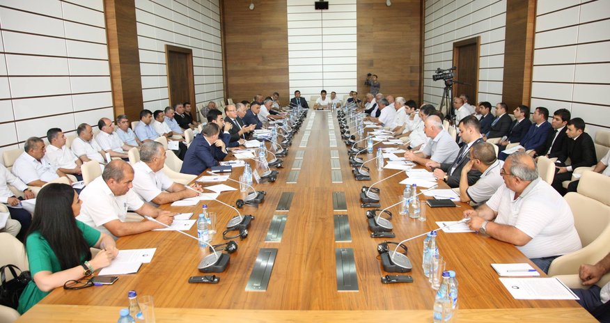 Regionlarda vergi ödəyiciləri ilə görüşlər keçirildi Regionlarda vergi ödəyiciləri ilə görüşlər keçirildi