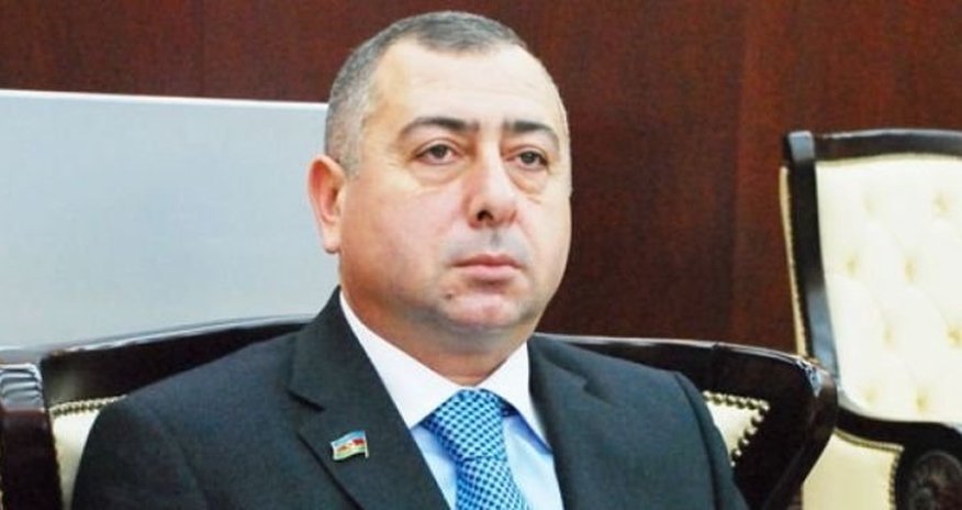 Millət vəkili: “Adama elə gəlir ki, yollarda müharibə gedir” Millət vəkili: “Adama elə gəlir ki, yollarda müharibə gedir”