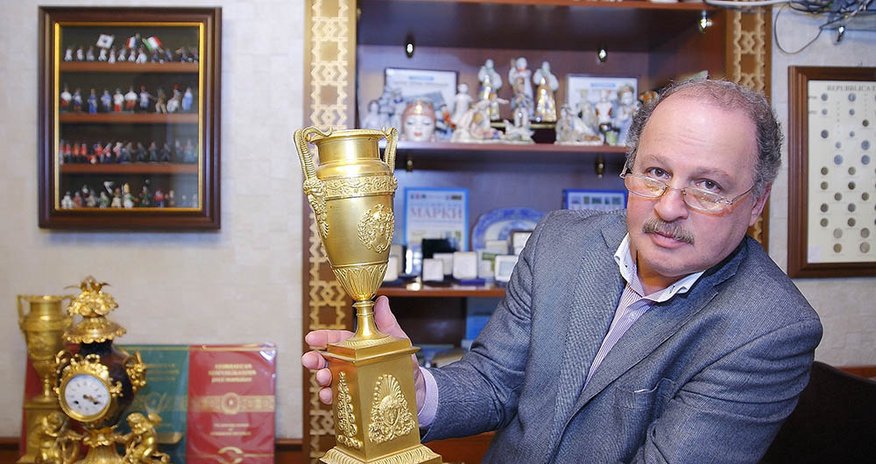 Ровшан Ахмедов: "Занятие антиквариатом мое призвание" - ИНТЕРВЬЮ Ровшан Ахмедов: "Занятие антиквариатом мое призвание" - ИНТЕРВЬЮ
