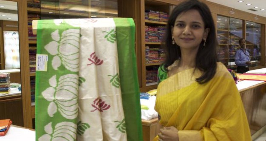 The Indian woman transforming her family's sari firm The Indian woman transforming her family's sari firm