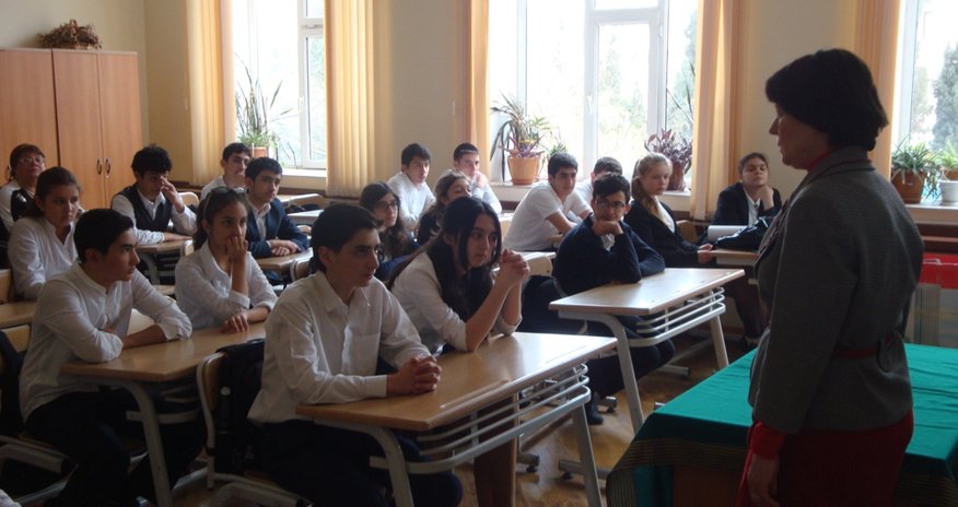 Müəllimlər niyə iş tapa bilmir? - Ekspert şərhi Müəllimlər niyə iş tapa bilmir? - Ekspert şərhi