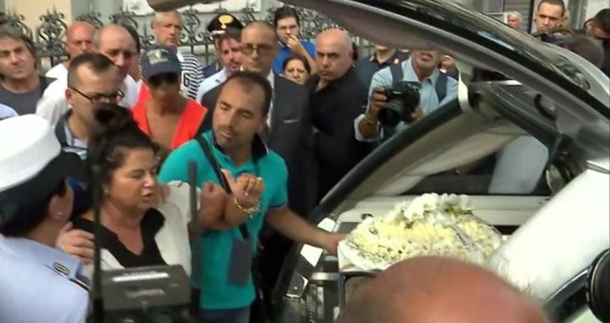 Suicide following years of humiliation online stuns Italy Suicide following years of humiliation online stuns Italy