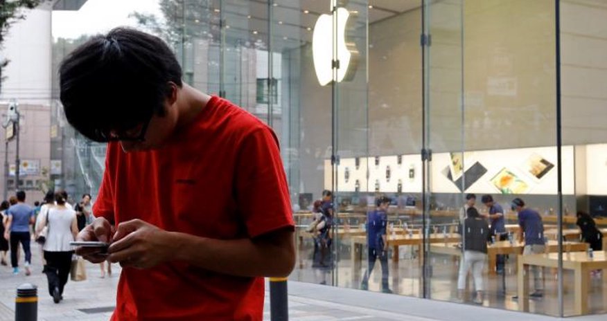 Apple says initial quantities of iPhone 7 Plus sold out Apple says initial quantities of iPhone 7 Plus sold out