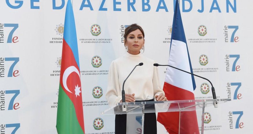 Mehriban Aliyeva visits opening ceremony of "Azerbaijani town" Mehriban Aliyeva visits opening ceremony of "Azerbaijani town"