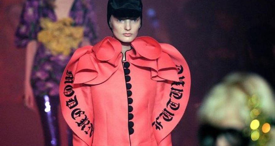Fairytale and army-inspired looks open Milan fashion week Fairytale and army-inspired looks open Milan fashion week