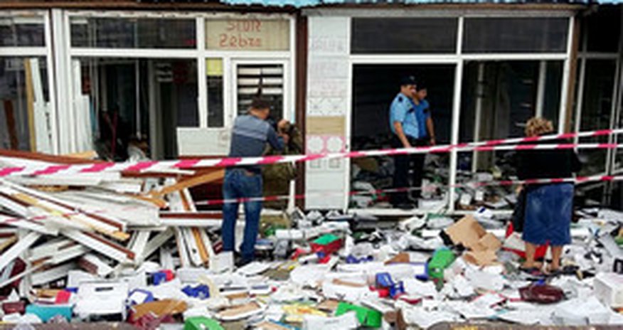 "Sədərək" rəhbərliyi: "Yanğından zərər çəkmiş sahibkarlara kompensasiya ödəniləcək" "Sədərək" rəhbərliyi: "Yanğından zərər çəkmiş sahibkarlara kompensasiya ödəniləcək"
