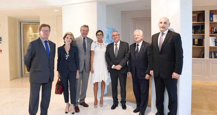 Mehriban Aliyeva meets delegation led by French Assembly member Mehriban Aliyeva meets delegation led by French Assembly member