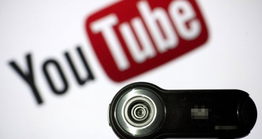 NSPCC warns YouTubers over fan relationshipsc NSPCC warns YouTubers over fan relationshipsc