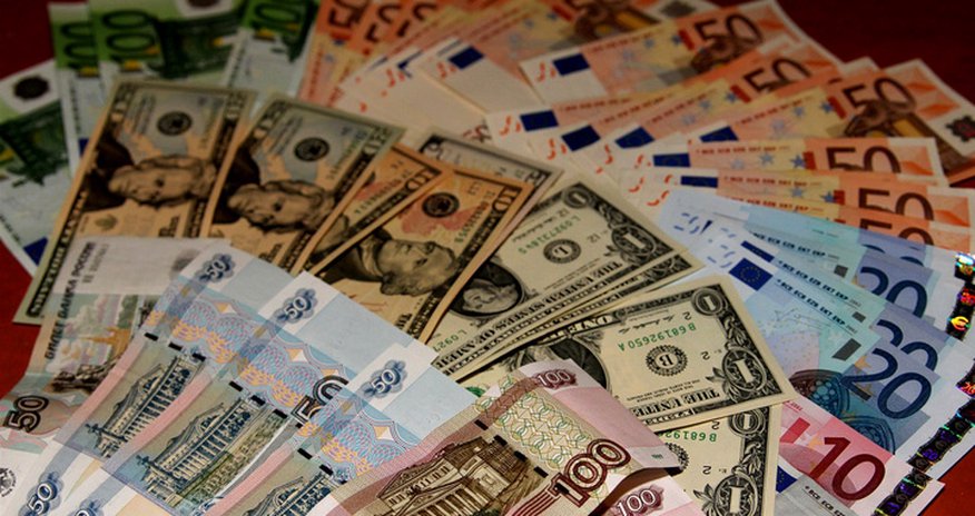 Курс доллара к евро растет Курс доллара к евро растет