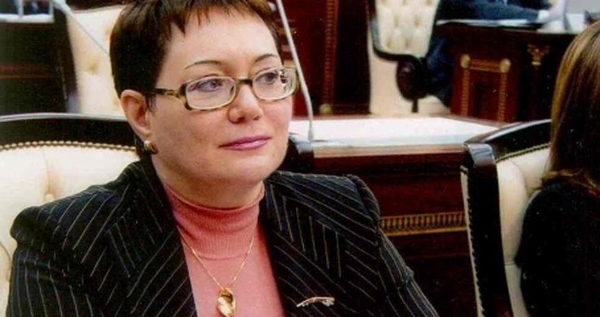"Heydər Əliyevin imzasının maşının şüşəsinə vurulmasını düzgün saymıram" - Deputat "Heydər Əliyevin imzasının maşının şüşəsinə vurulmasını düzgün saymıram" - Deputat