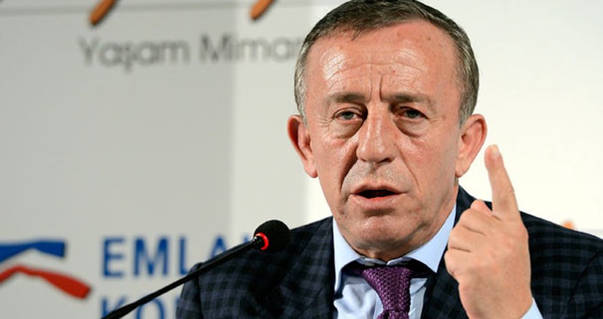 SOCAR hələ manatla istiqraz buraxmaq istəmir SOCAR hələ manatla istiqraz buraxmaq istəmir