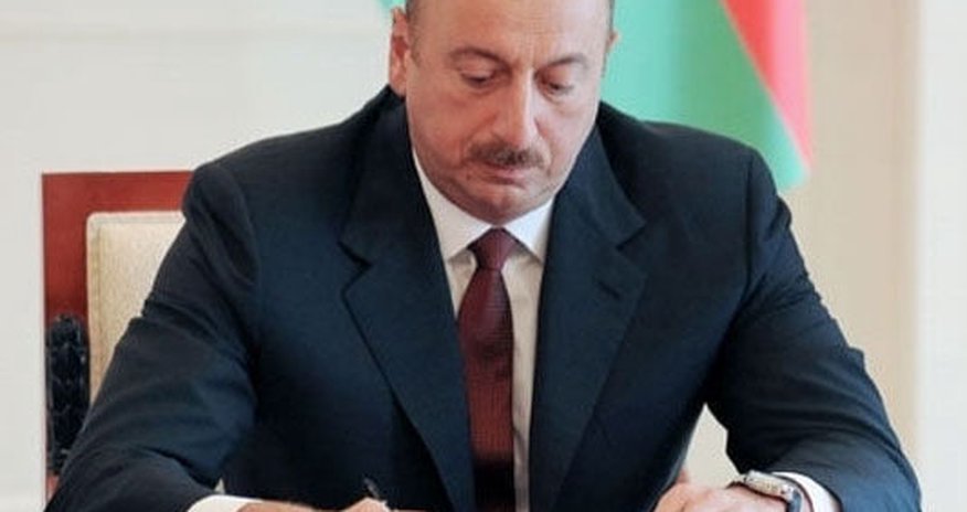 Президент наградил Валеха Аскерова Президент наградил Валеха Аскерова