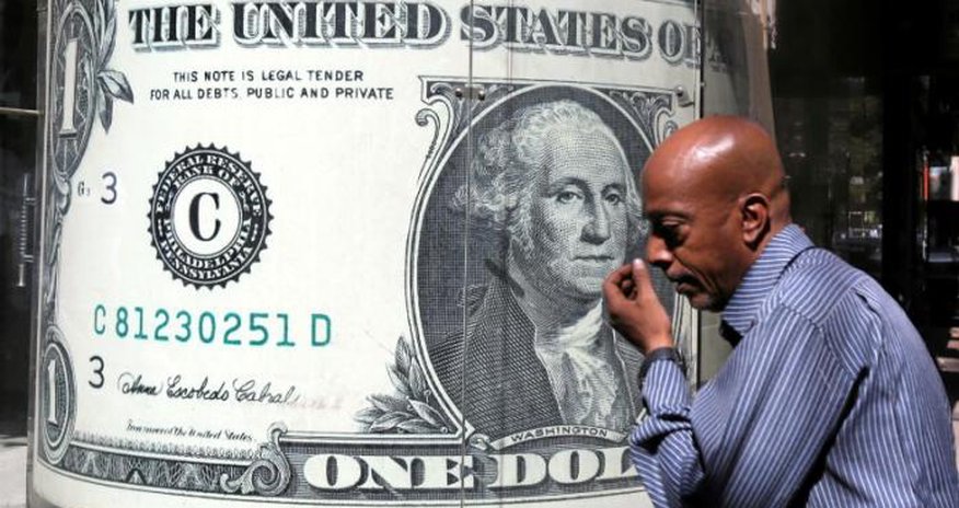 Dollar recedes from seven-month peak, lifts oil Dollar recedes from seven-month peak, lifts oil