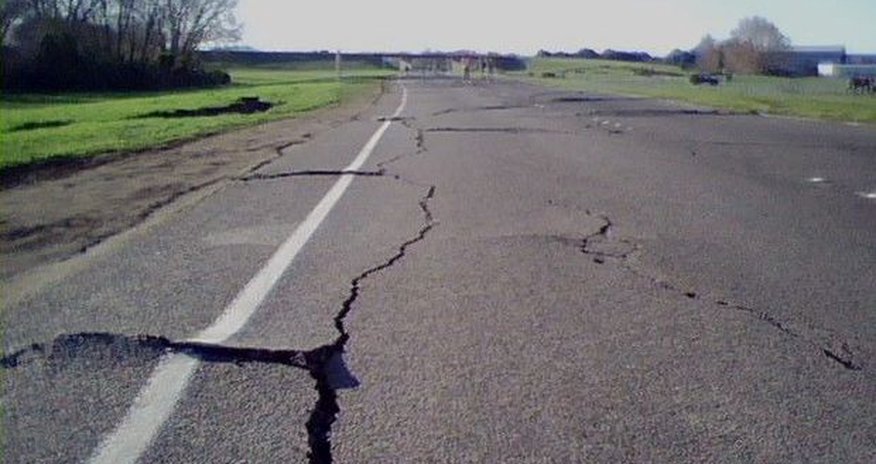 На дорогах активизировались оползни На дорогах активизировались оползни