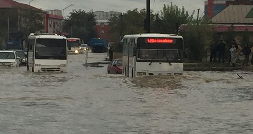 20 avtobus yolda qaldı - Bakıda 20 avtobus yolda qaldı - Bakıda