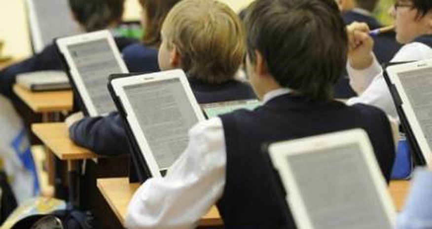 Bütün şagirdlər planşetlərlə təmin olunacaq Bütün şagirdlər planşetlərlə təmin olunacaq
