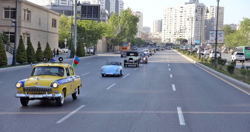 Dövlət Bayrağı Günü münasibəti ilə parad keçiriləcək - Bakıda Dövlət Bayrağı Günü münasibəti ilə parad keçiriləcək - Bakıda